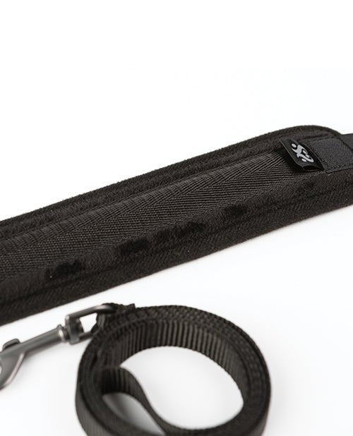 Sei Mio Take the Lead Padded Neck Collar & Leash - Black | Shop Lowest Prices at fonlove.shop